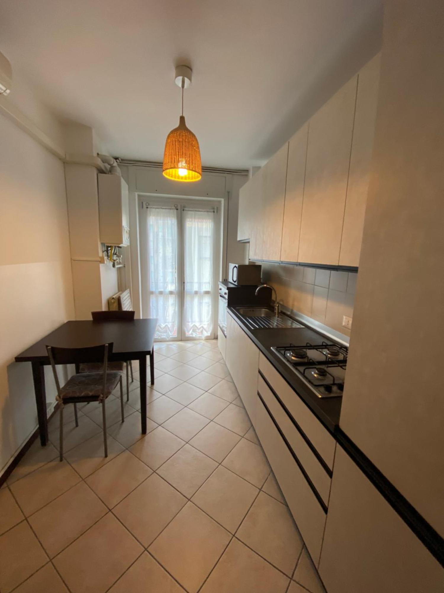 Cozy Lake Como Apartments Valmadrera Buitenkant foto