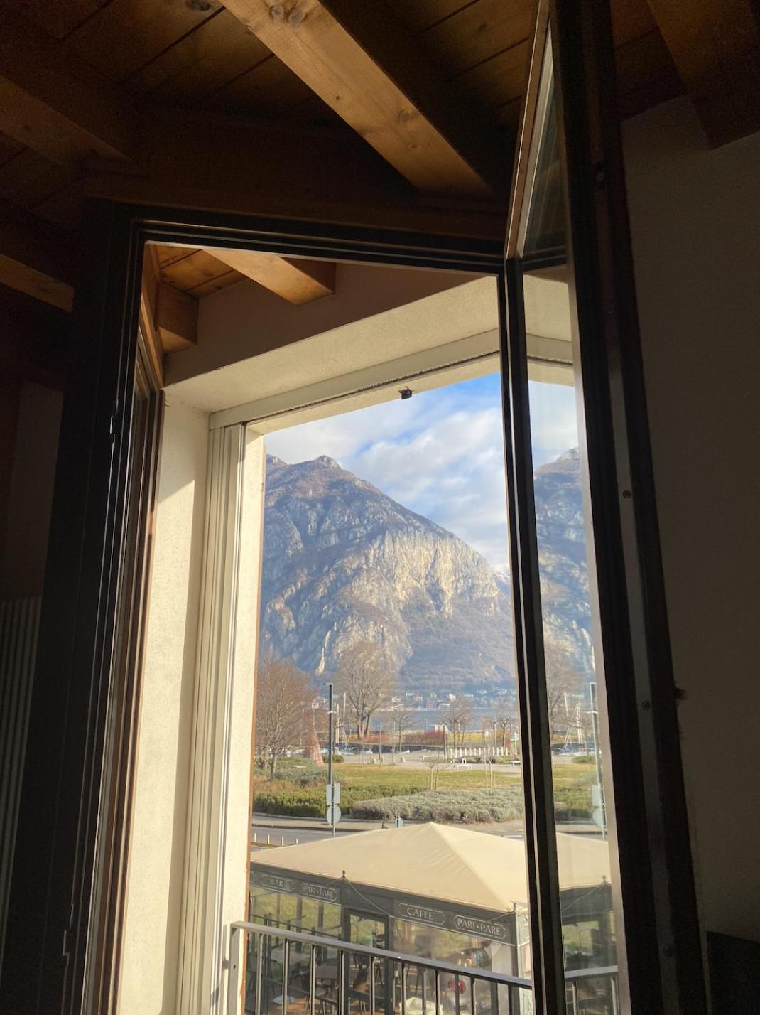 Cozy Lake Como Apartments Valmadrera Buitenkant foto