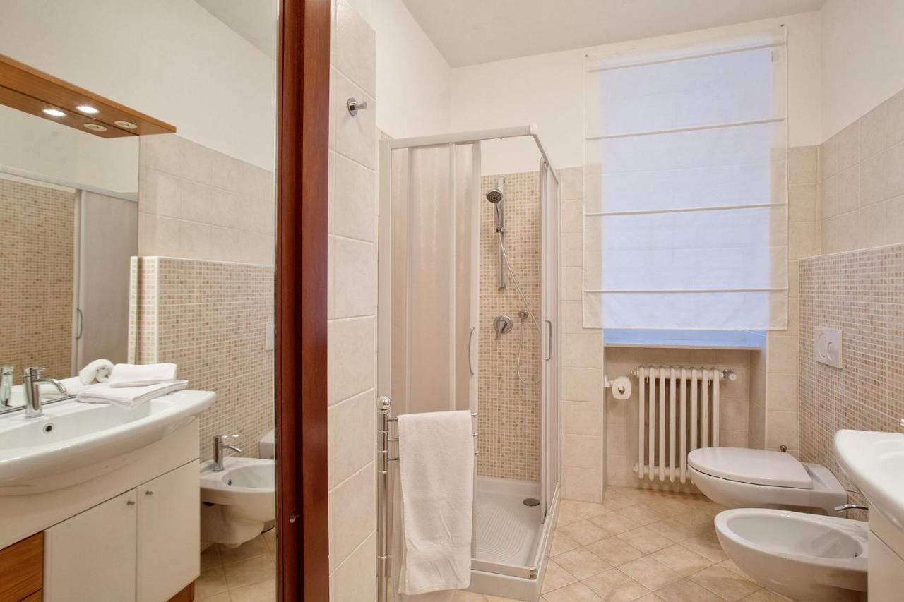 Cozy Lake Como Apartments Valmadrera Buitenkant foto
