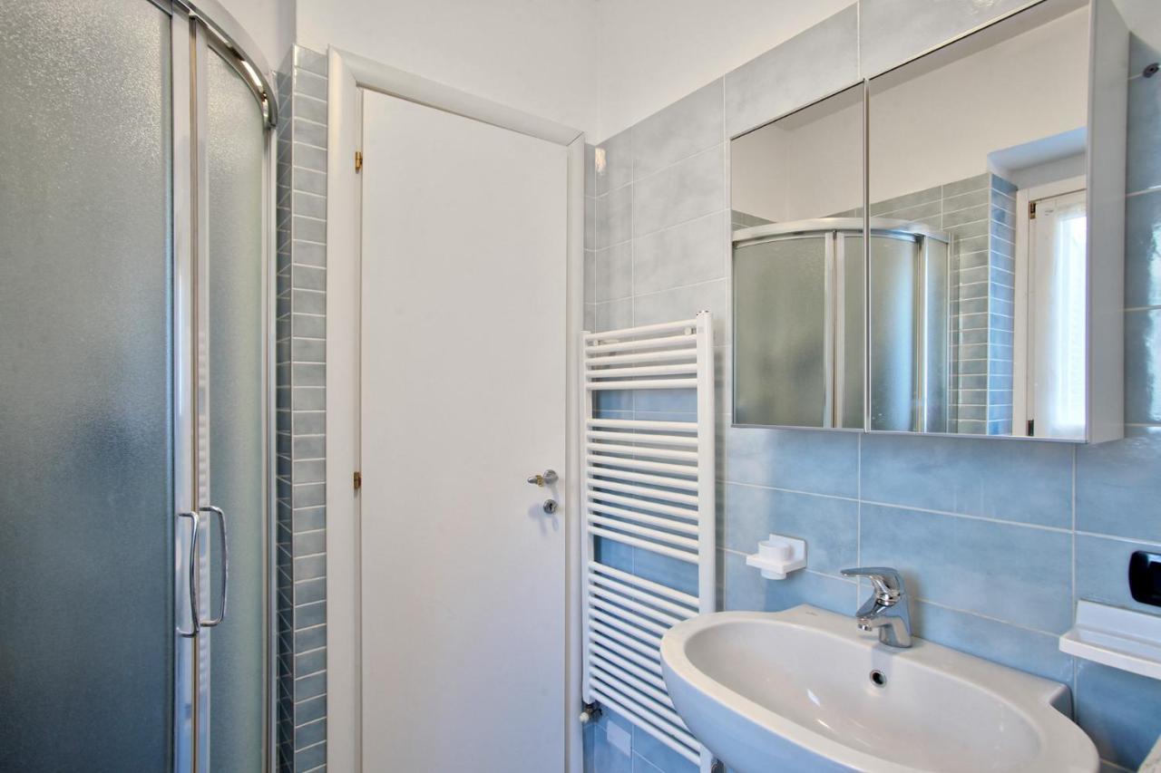 Cozy Lake Como Apartments Valmadrera Buitenkant foto