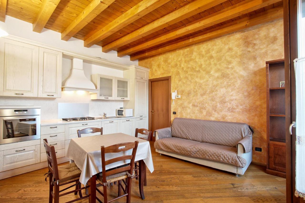 Cozy Lake Como Apartments Valmadrera Buitenkant foto